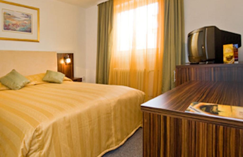 Hotel Rex Sighisoara Room photo